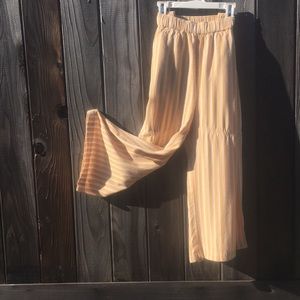 ❤️ Cropped Pants ❤️